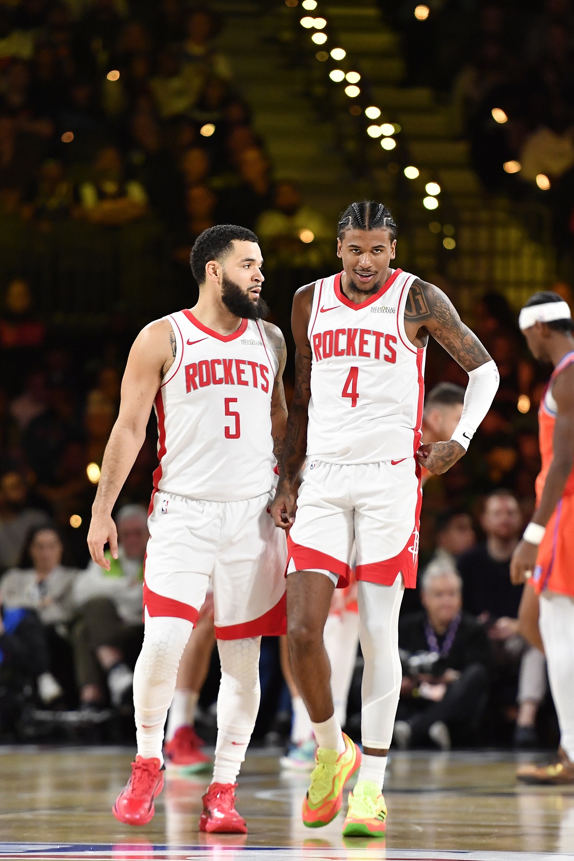 包含赛前突围战来临;迈阿密热火围绕NBA季后赛更衣室发声;引发热议;纪律约束更严格的词条 包含赛前突围战来临;迈阿密热火围绕NBA季后赛更衣室发声;引发热议;纪律约束更严格的词条